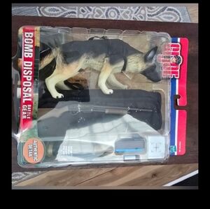 G.I. Joe Battle Gear Bomb Disposal 12-Inch Action Figure Accessories.